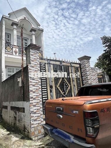NHÀ 2TẦNG NGANG 5,6m NỞ HẬU 9m GIÁ 4,8 TỶ ĐẶNG THÚC VỊNH HXH ĐỖ SÂN