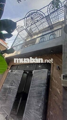 Quân bán nhà giá tốt ai có nhu cầu liên hệ m tư vấn nhiệt tình nhé