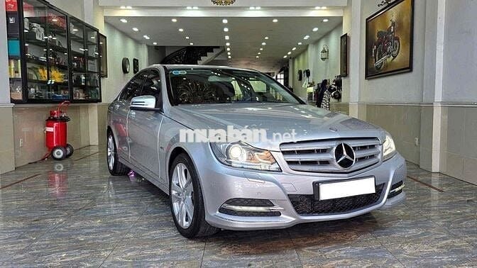 Mercedes Benz C Class 2012 - 80000 km
