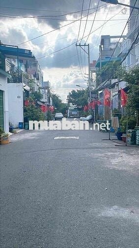 bán gấp nhà 89m2. 3 tầng. HXH 12m. hương lộ 80. BHHB. chỉ 6.7ty
