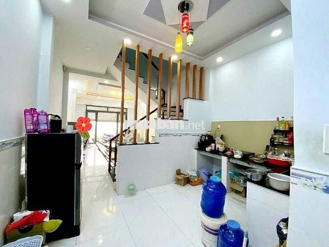 BÁN GẤP NHÀ ĐẸP NGAY PHẠM VĂN BẠCH, 4*12M  CHỈ 4 TỶ 98 ( BỚT LỘC )