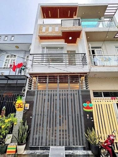 Bán nhà 3 tầng ngay trung tâm đường Nguyễn Thiện Thuật,phường 2,Quận 3