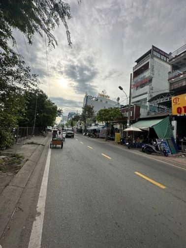 Cho thuê nhà đường Lê Văn Lương Quận 7 DT 5x22m