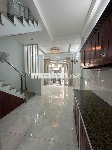 Nhà Mới 2PN Cách Hẻm Xe Hơi Vài Bước Chân, Trần Văn Đang Quận 3