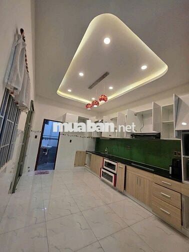 Cho Thuê Nhà Đường Nguyễn Hồng Đào, Tân Bình ( 2 Lầu, 3PN, 4WC, Bếp )