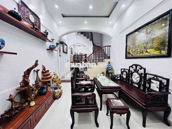 🏡 BÁN NHÀ CẦU GIẤY – LÔ GÓC, NỞ HẬU – 50M RA Ô TÔ – 45m² – HƠN 9 TỶ