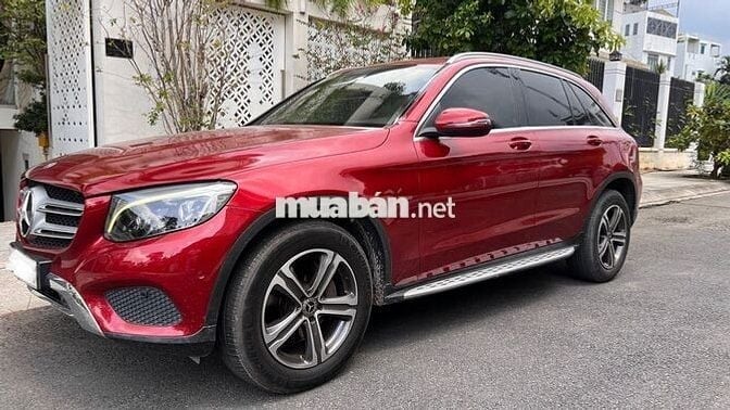 Mercedes Benz GLC 2017 250 4MATIC  - 90000 km