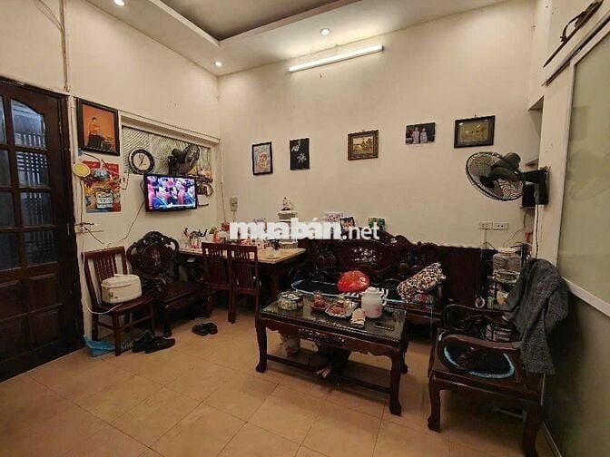 Bán nhà riêng tại Nguyễn Trãi Thanh Xuân, chỉ 7,5 tỷ, 40m2x4t, mt 5.1m