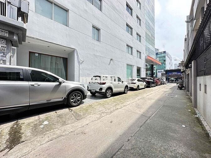 cần cho thuê nhà hxt ngay ngã tư hàng xanh đường xô viết nghệ tĩnh