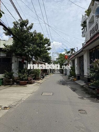 Đất hiếm , chỉ sót lại *** , HXH , vài bước ra MT , Hương Lộ 2