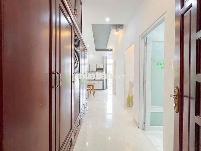 cho thuê căn hộ 2pn ban công ngay vòng xoay trung sơn sát rmit