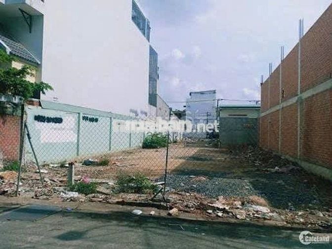 Đất thổ cư 120m2 TT Cần Giuộc , cách siêu thị 500m , 555tr, sổ sẳn