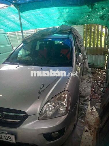 Kia Carens 2009 LX 1.6 MT - 120000 km