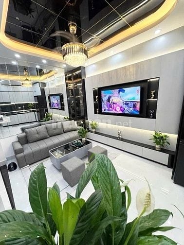 Nhà đẹp Đê Trần Khát Chân - 30m2 - ngõ thông - ô tô đỗ cổng -Sổ vuông 