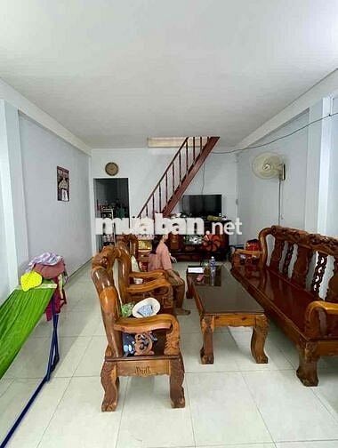 4.35 Tỷ, bán nhà 2 tầng, hẻm xe hơi 42 m2- Bình Tân, Lê Văn Quới