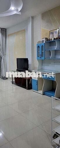 Phòng full rộng 35m2 mặt tiền đường Quận 6