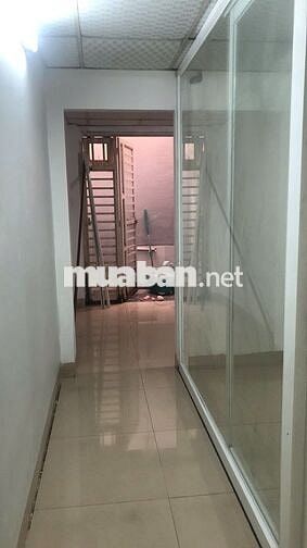 Nhà ở gia đình, 2 phòng ngủ, 1 phòng dưới đất , 1 phòng trên gác