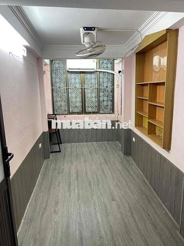 Cho thuê nhà riêng nguyên căn phố Hàng Cháo
