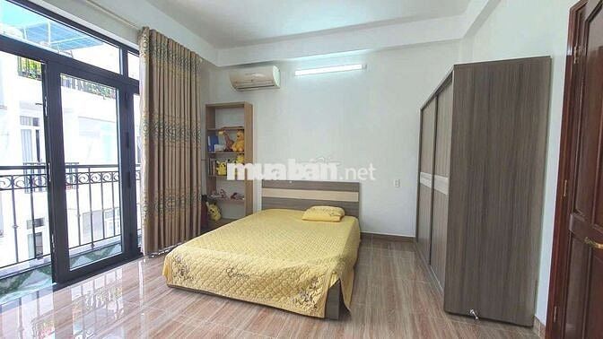 PHÒNG ĐẸP BAN CÔNG GIÁP QUẬN 10 - GẦN ETOWN CỘNG HOÀ GIÁ RẺ