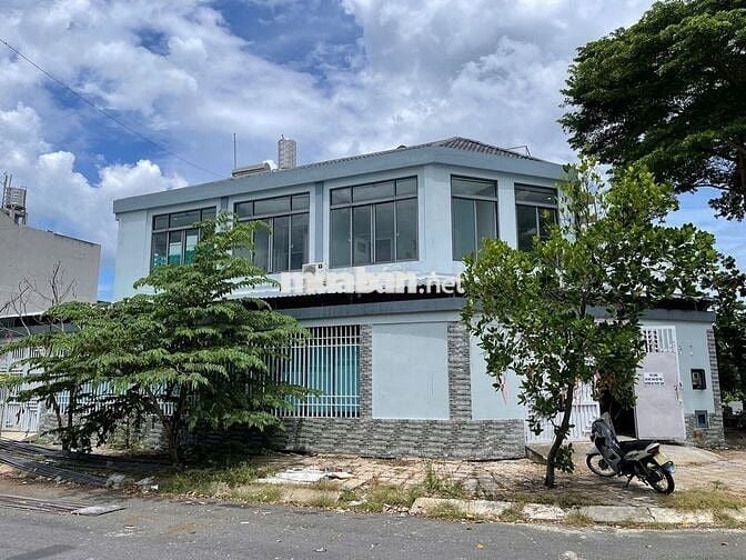 - Giáp Q7 , View công viên, rộng, thoáng. Giá 2.7tr Có  Máy Lạnh