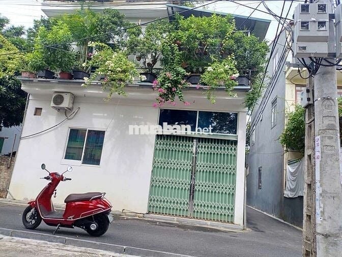 BÁN GẤP ĐẤT THIÊN LỘC TẶNG NHÀ CẤP 4 SẴN Ở