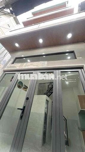 CÓ 2..9Ty CÓ NGAY NHÀ 3TẦNG NGAY KHUÔNG VIỆT DTSD60..m2 2PN-3VS
