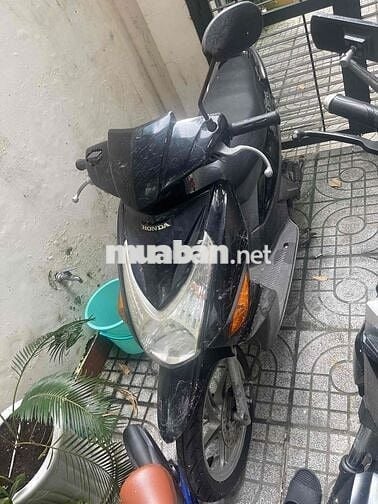 cần bán chiếc xe Click giá 6500k