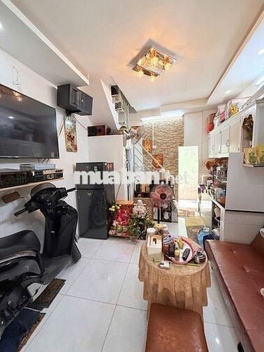 Bán nhà Bùi Thế Mỹ 3 tầng 2 mặt hẻm trước sau nhỉnh 2 tỷ