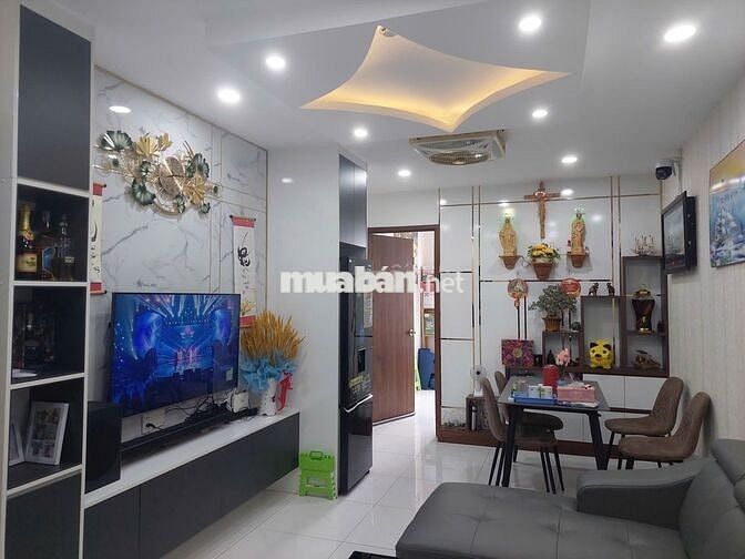 Em Phúc chuyên cho thuê Green river 3pn 2wc đầy đủ nội thất, kế Q5,10.