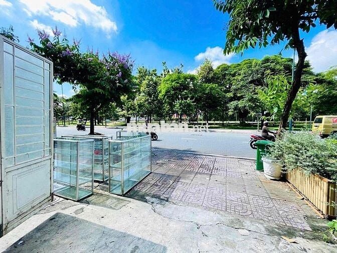 MẶT BẰNG VĨA HÈ 6M KD TỰ DO NGAY KHU SÂN BAY