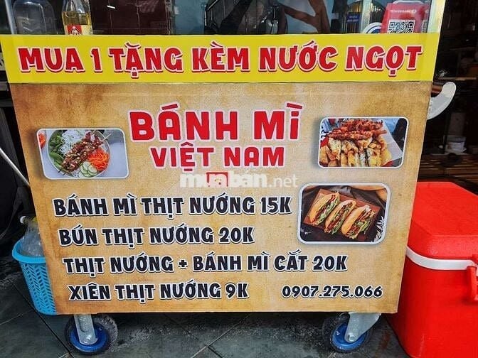 Sang Chỗ Bán Bánh Mì kèm xe inox ngay trường Ngô Quyền đông học sinh