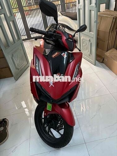 Xe Vario 160 ABS màu đỏ, Nhà sử dụng, đi ít