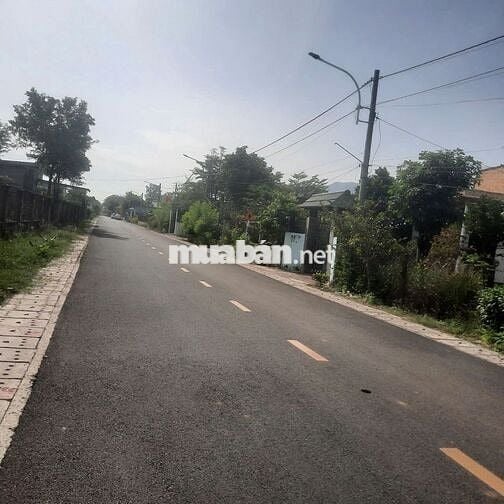 Hạ giá bán gấp lô đất thổ cư xã Châu pha,đường nhựa,,đối diện UBND xã