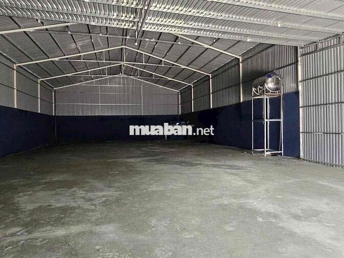 Cho thuê xưởng. Tân Uyên . Bình Dương. Dt 600m2 GC ❌ DT: ngang 15x40 m