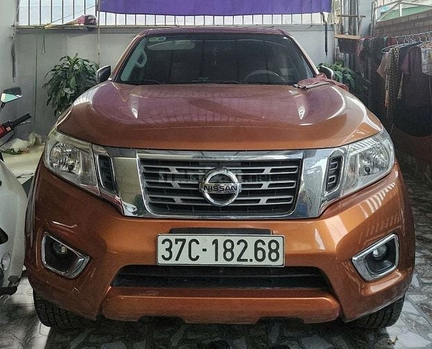 Nissan Navara 2015 SL 2.5MT 4WD - 140000 km