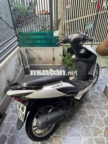 cần ra đi xe tay ga cho học sinh đi học
