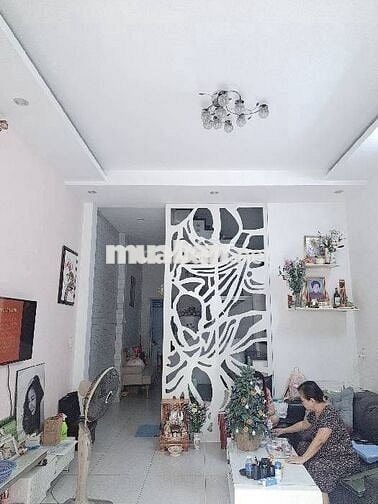 NHÀ HẺM XE HƠI, NGAY NGÃ TƯ HÀNG XANH, BÌNH THẠNH,72M2,HẺM 8M,CHỈ 9TỶ.
