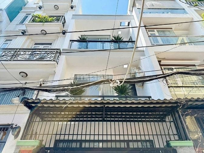 Chủ kẹt vốn cần bán gấp nhà 61,3m2 giá 2tỷ100triệu Nguyễn Minh Hoàng 
