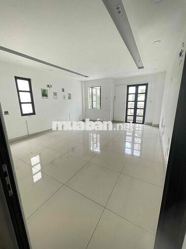 Cho thuê nguyên tầng làm văn phòng diện tích 100m2 giá 12triệu