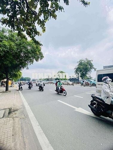 Bán nhà ngay đường Cộng Hòa Tân Bình sát ETOWN  Nhà ga T3,76m2 , Chợ