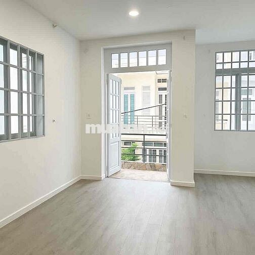 phòng đẹp , ban công rộng thoáng gần Lotte Mart Gò Vấp