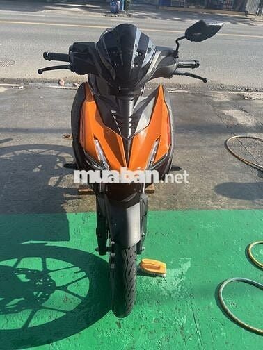 Wyunner V2 lướt 9000cay .Sip xe toàn quốc
