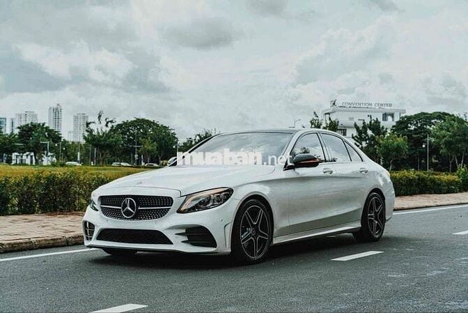 Mercedes Benz C Class 2021 C 300 AMG - 24000 km