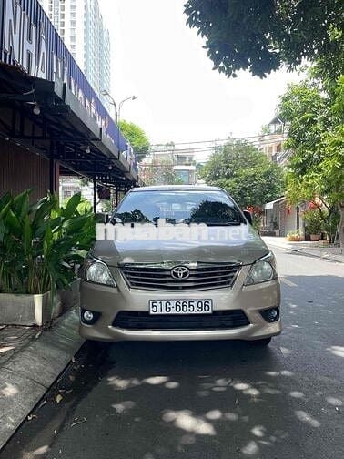 Toyota Innova 2013 2.0G - 170000 km