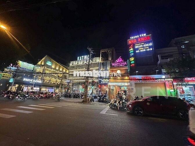 600m 1000m  Mặt tiền công viên làng Hoa P.8, Quận Gò Vấp, TPHCM.