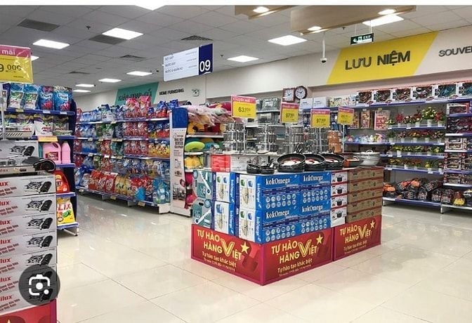 TUYỂN GẤP(ƯU TIÊN 18--49 TUỔI)NHÂN VIÊN PHỤ KHO,GIÚP VIỆC,BÁN HÀNG)