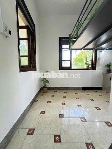 CHO THUÊ DUPLEX CỬA SỔ TRỜI NẰM NGAY TRUNG TÂM QUẬN 3
