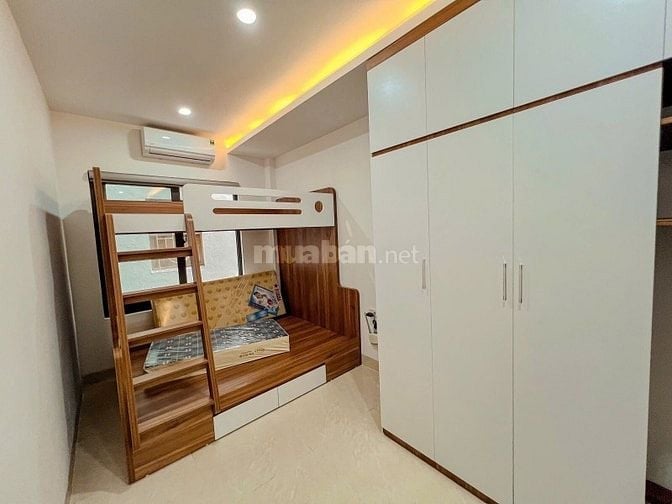 Bán nhà phố Bạch Mai, Hai Bà Trưng 68m, 6 tầng. Giá: 17.9 tỷ
