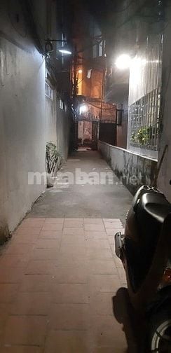 Chính chủ cho thuê nhà cấp 4 làm kho chứa hàng (Kết hợp với người ở. 