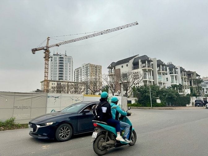 Đất mặt phố Tư Đình, Lô góc, Sát dự án cầu Trần Hưng Đạo dt 90m2 -15.x